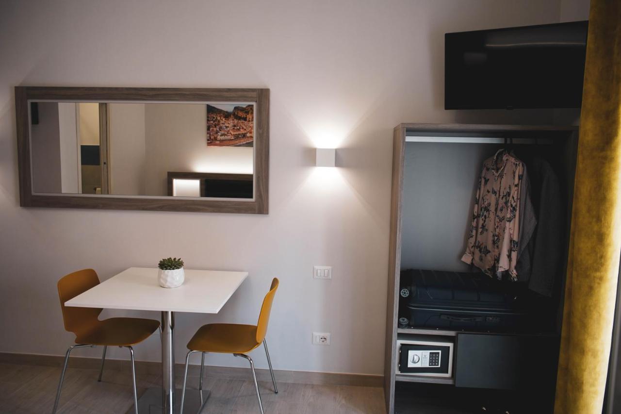 Yeasy Smart Rooms Чефалу Экстерьер фото