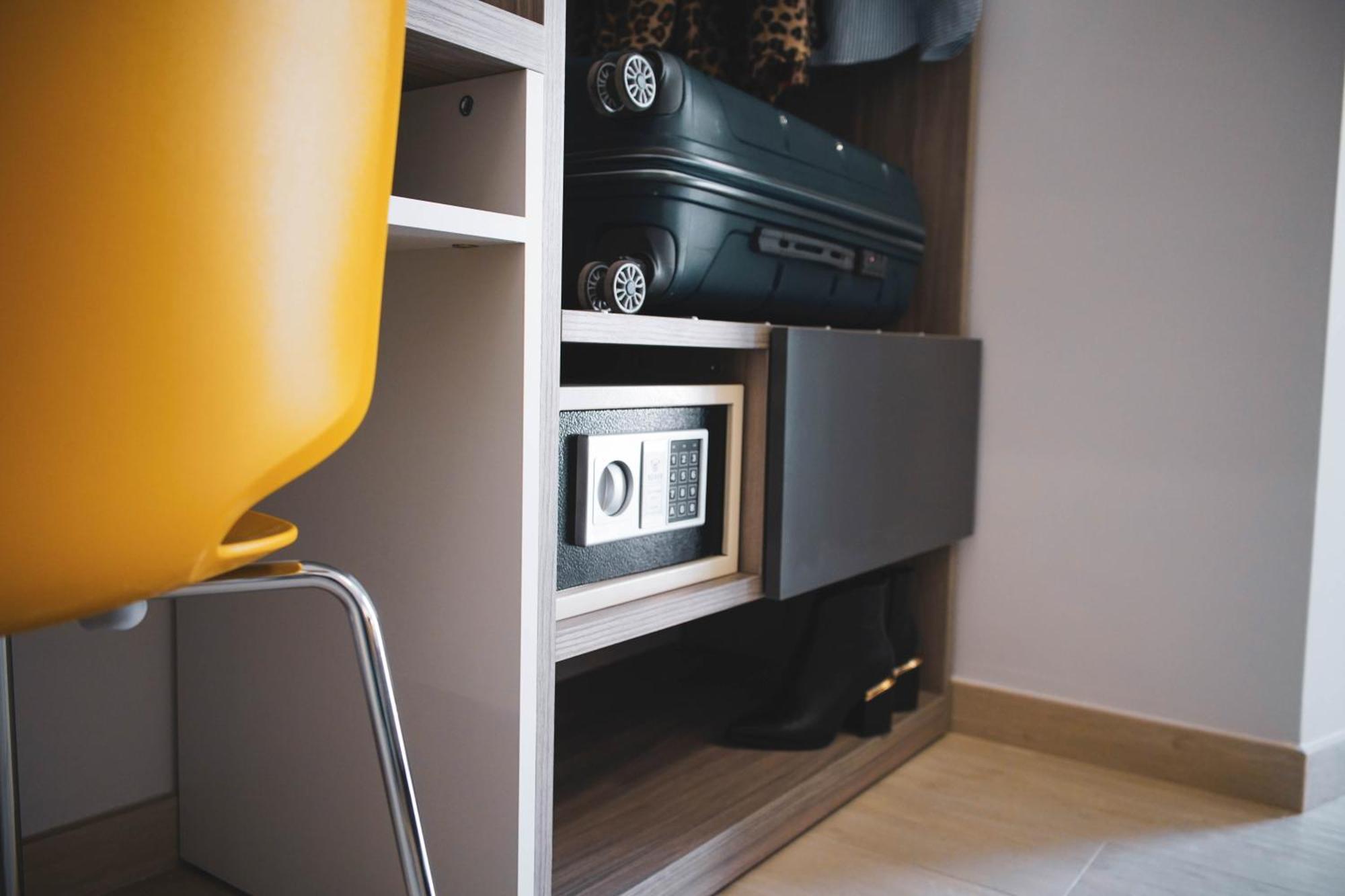 Yeasy Smart Rooms Чефалу Номер фото